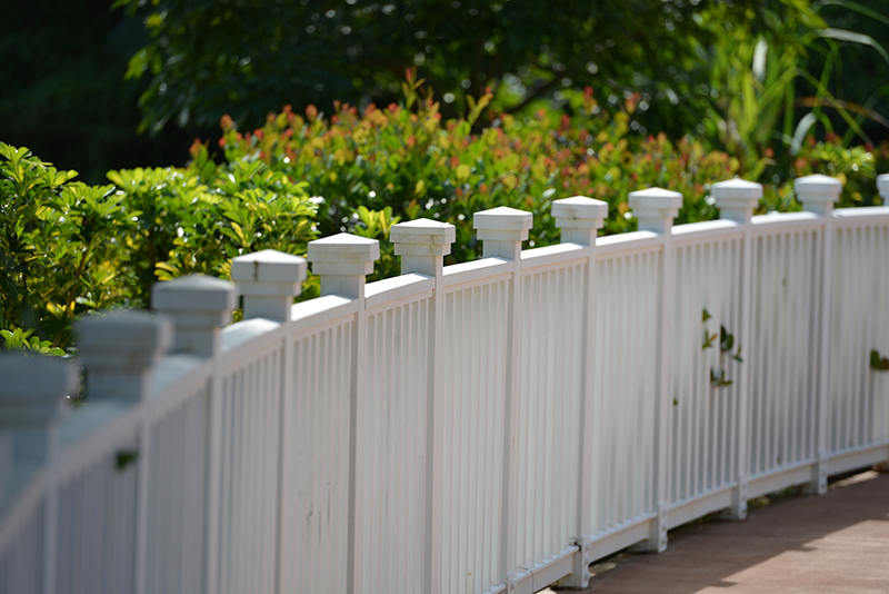 fence and supplies Denver: white wood fencing