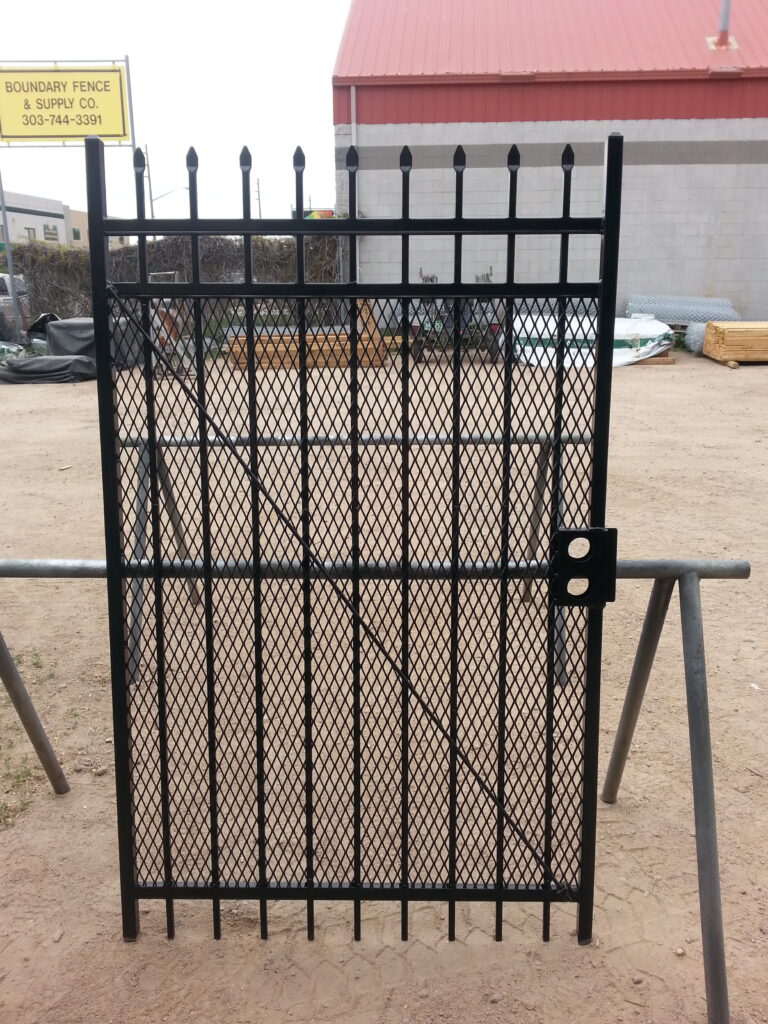 vinyl coated chain link fence